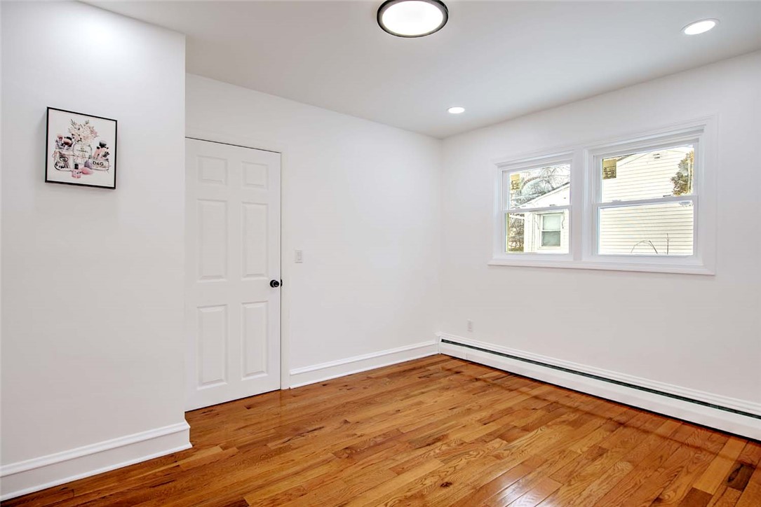 46 Hopewell Avenue Cranston, RI 02920 - Photo 26 of 49