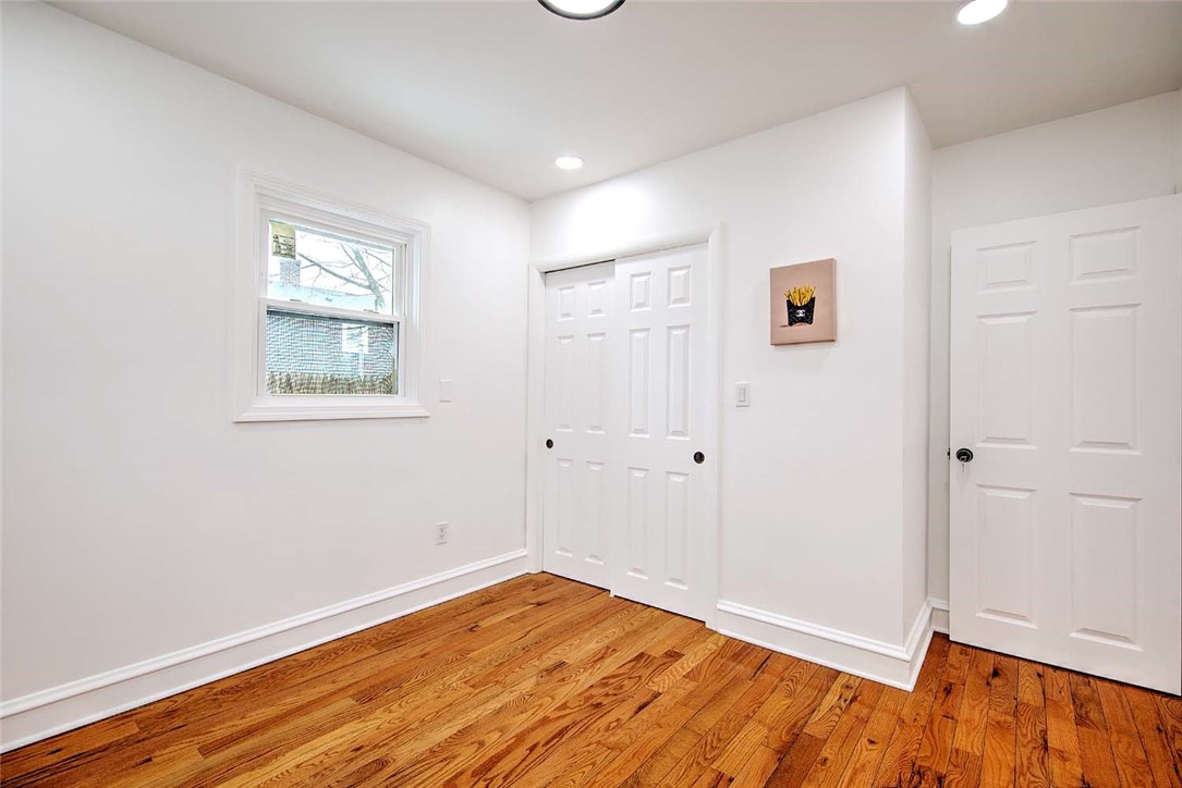46 Hopewell Avenue Cranston, RI 02920 - Photo 31 of 49