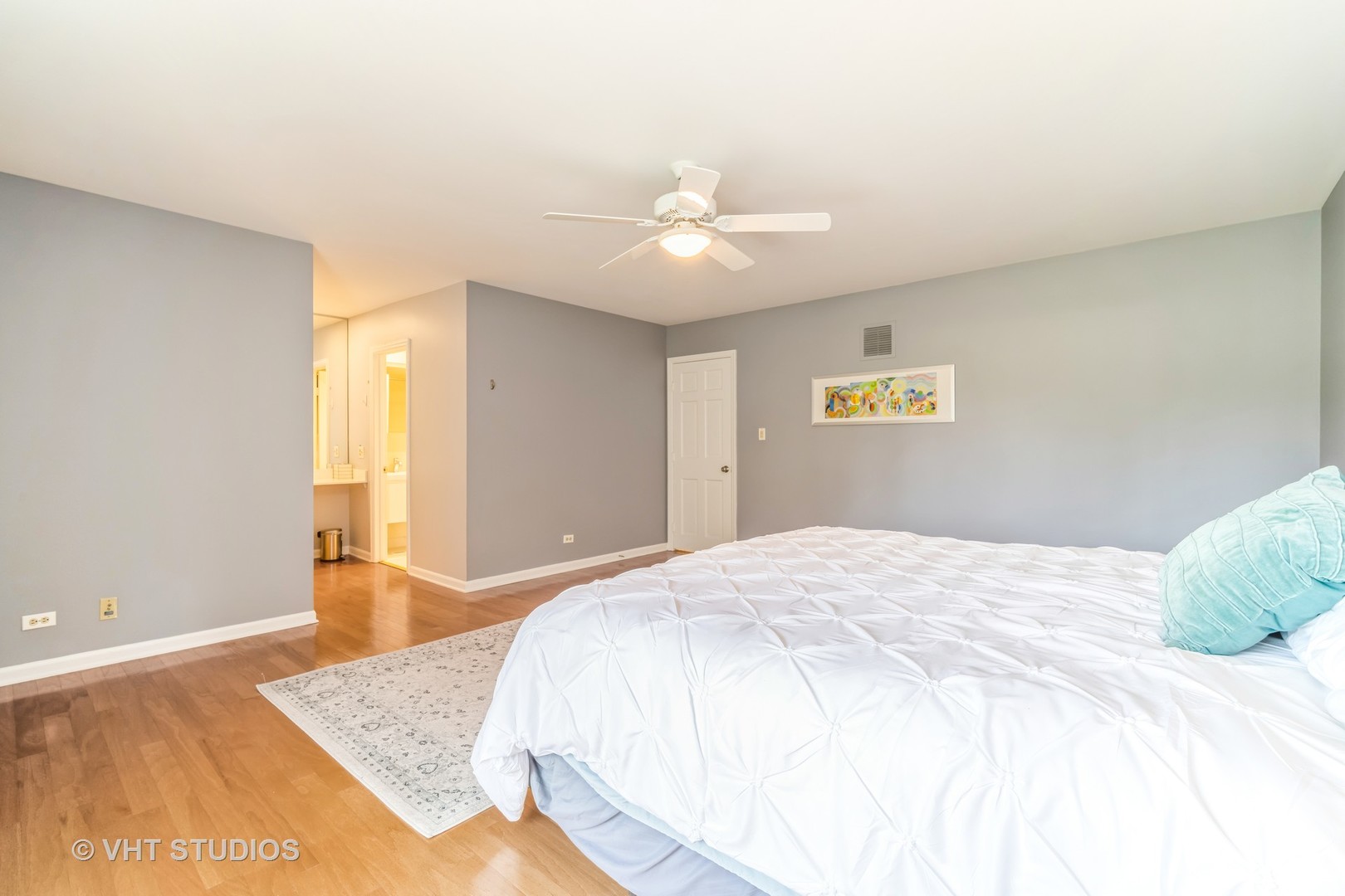 3885 Mission Hills Road, Unit U4D Northbrook, IL 60062 - Photo 14 of 29 Gallery Image 14