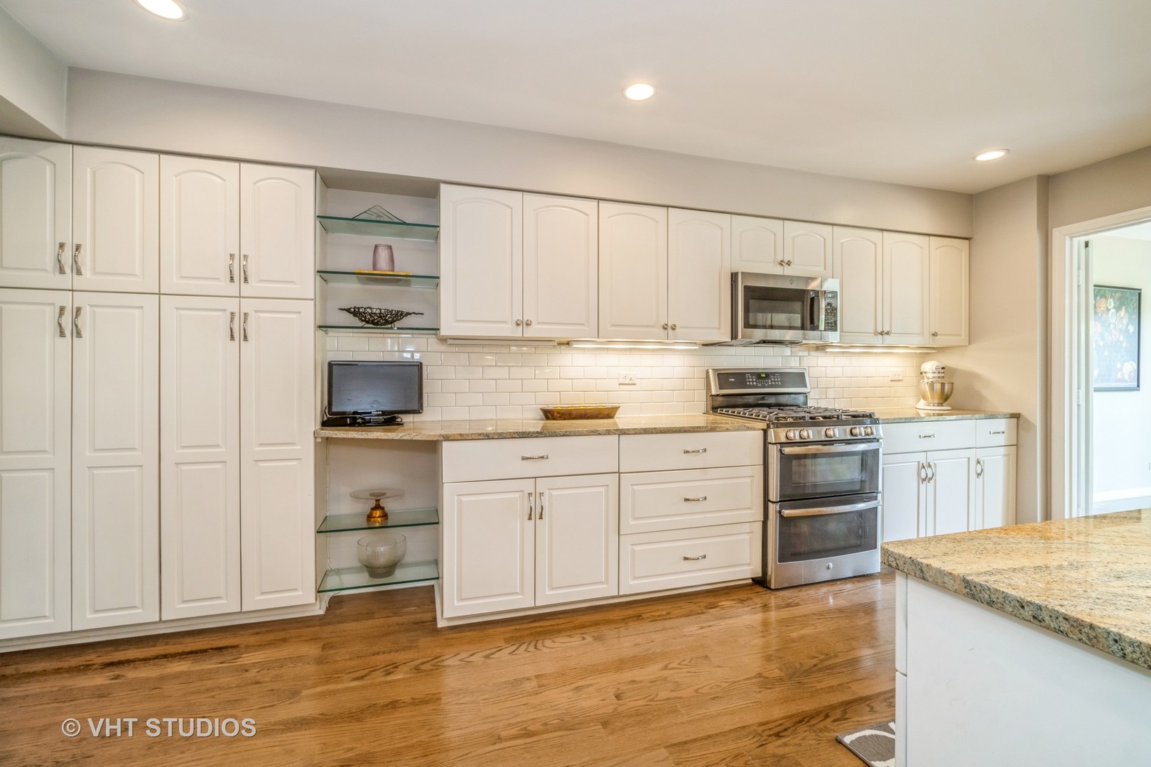 3885 Mission Hills Road, Unit U4D Northbrook, IL 60062 - Photo 5 of 29 Gallery Image 5