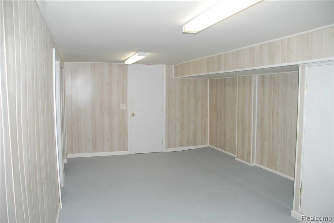 879 Rambow Drive Monroe, MI 48161 - Photo 42 of 55 DSC_0379.jpg