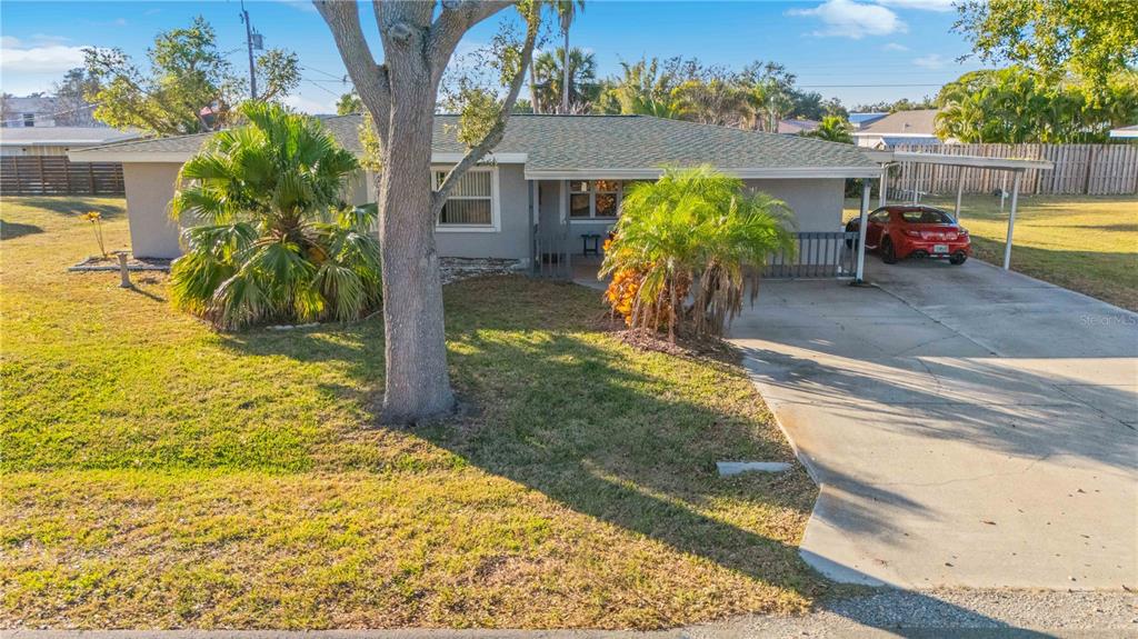 524 Sarabay Road Osprey, FL 34229 - Photo 2 of 40 Gallery Image 2
