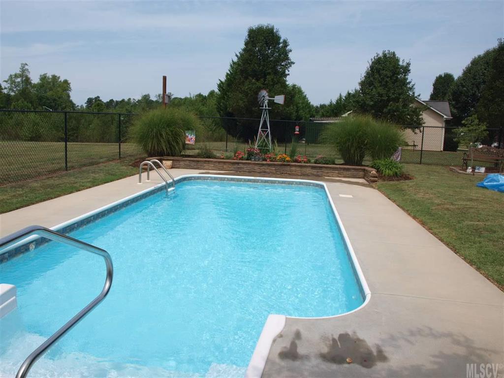 815 Rock Barn Road Northeast Conover, NC 28613 - Photo 11 of 24 Gallery Image 11