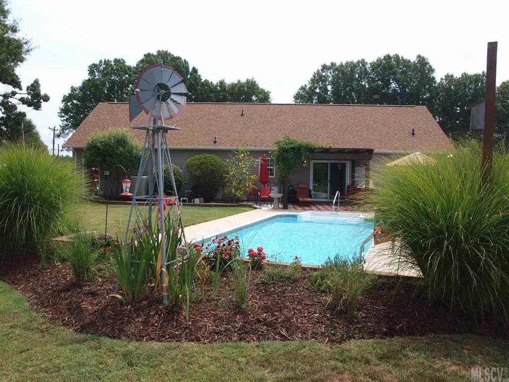815 Rock Barn Road Northeast Conover, NC 28613 - Photo 12 of 24 Gallery Image 12