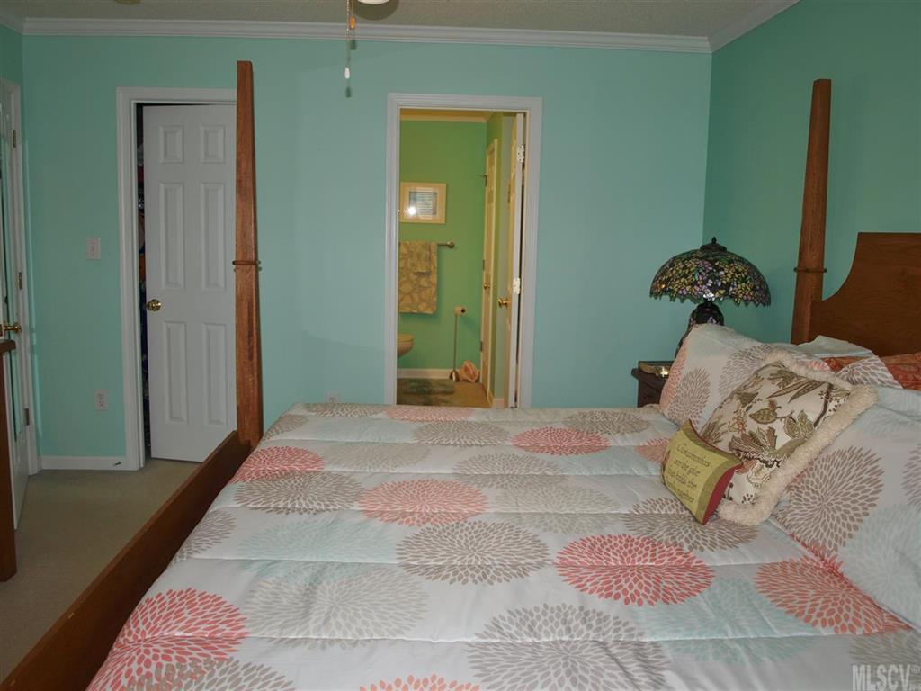 815 Rock Barn Road Northeast Conover, NC 28613 - Photo 4 of 24 Gallery Image 4