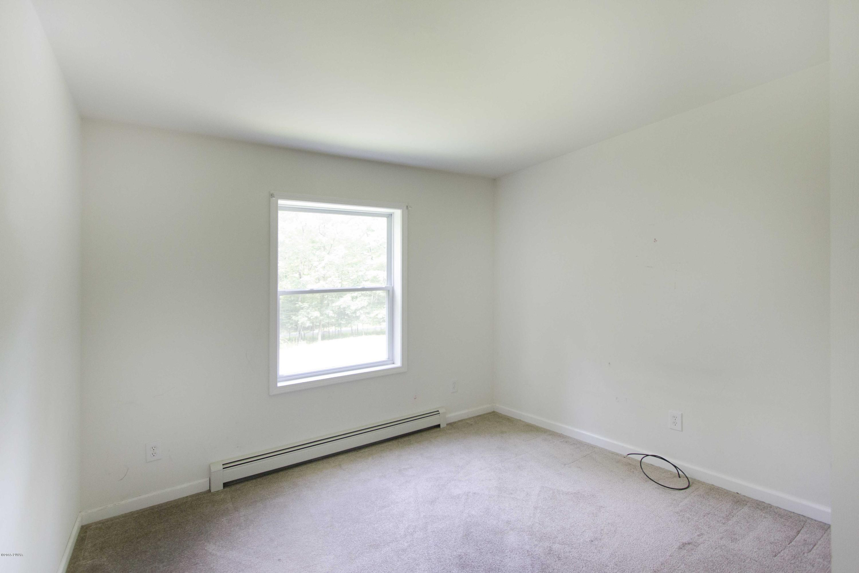 134 Ledgecrest Road Hawley, PA 18428 - Photo 12 of 17