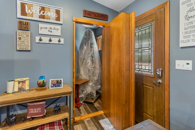 $515,000 | 401 A County Road 2500 North, Mahomet, IL 61853