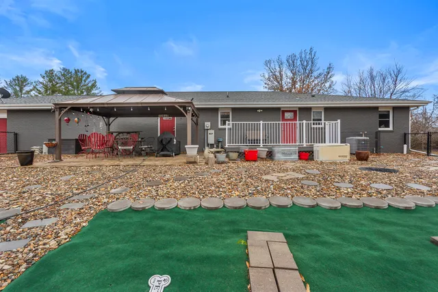 $515,000 | 401 A County Road 2500 North, Mahomet, IL 61853