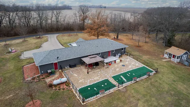 $515,000 | 401 A County Road 2500 North, Mahomet, IL 61853