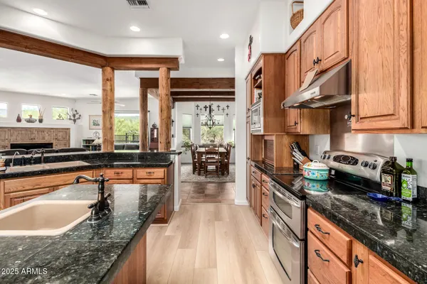 $1,199,000 | 44421 North 18th Street, New River, AZ 85087