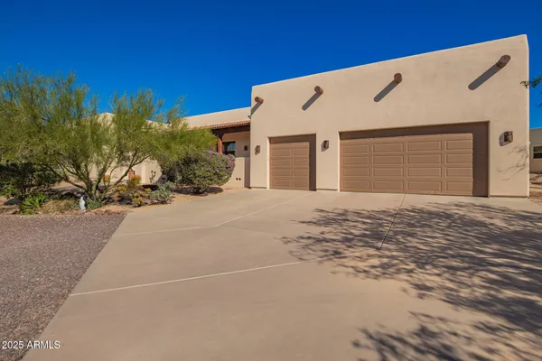 $1,199,000 | 44421 North 18th Street, New River, AZ 85087