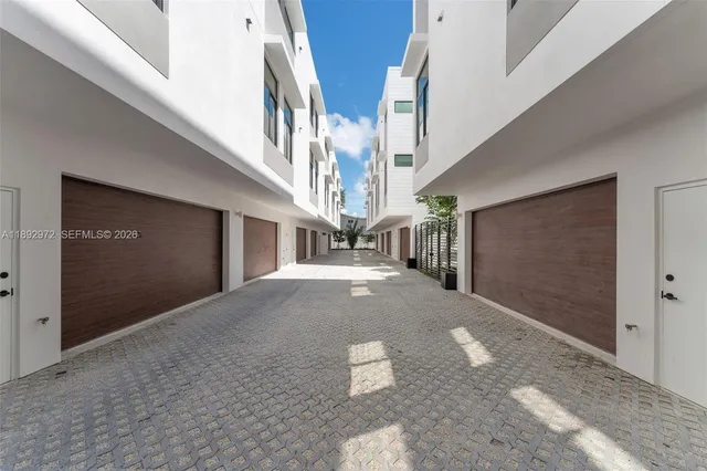 $1,032,666 | 525 Northeast 61st Street, Miami, FL 33137