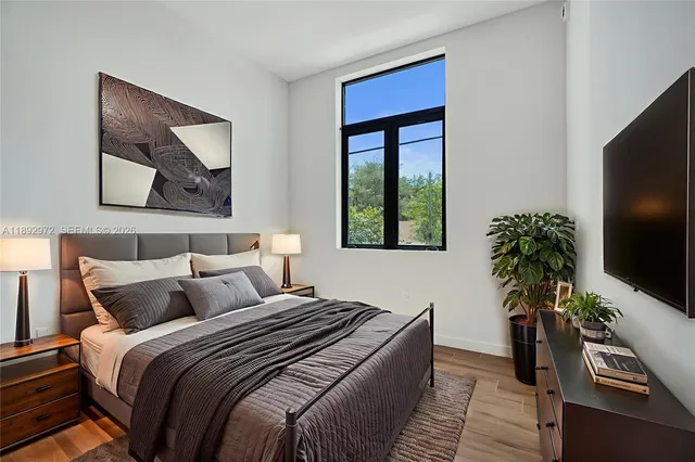 $1,032,666 | 525 Northeast 61st Street, Miami, FL 33137