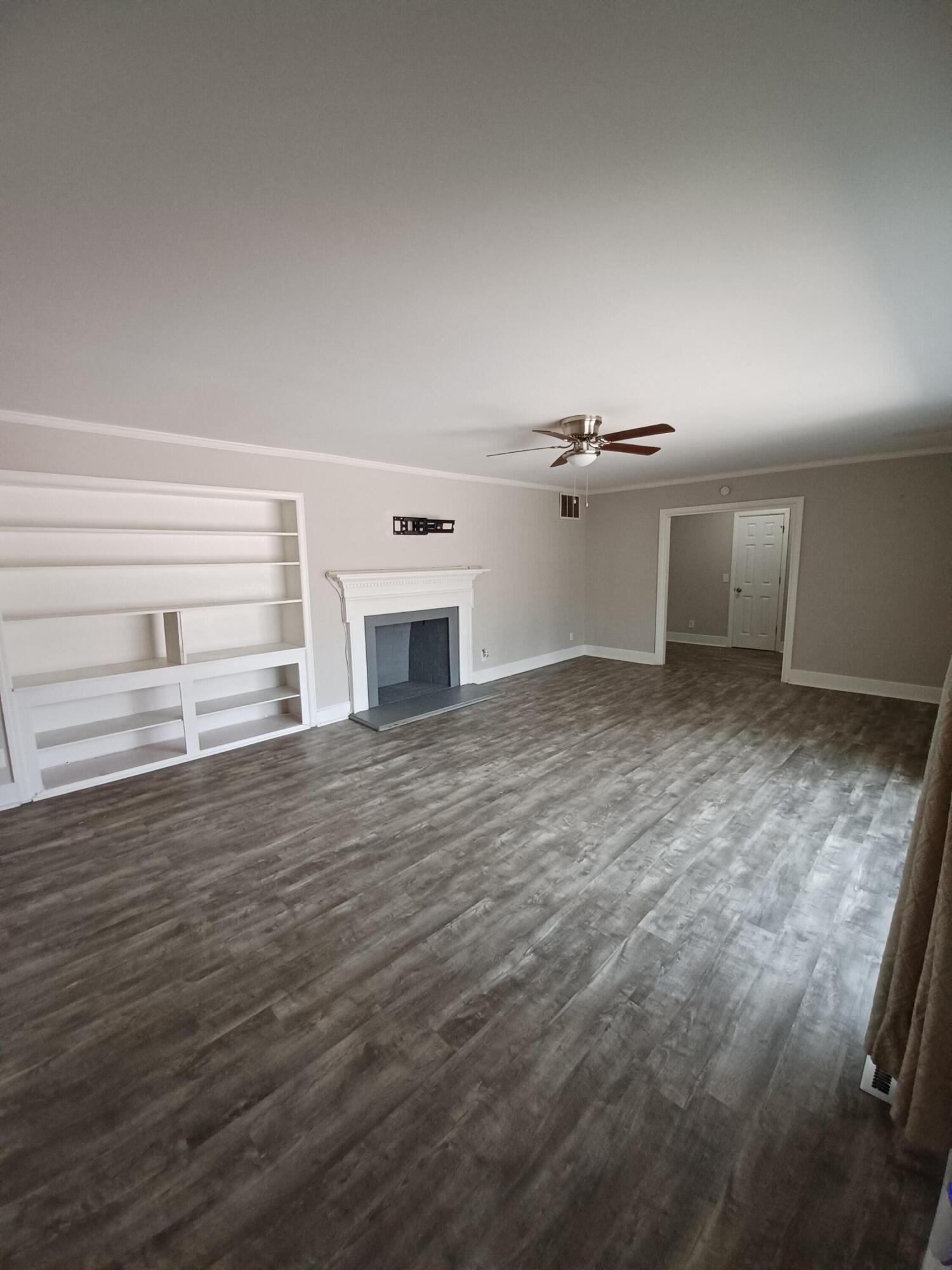 500 Haynes Street Walterboro, SC 29488 - Photo 5 of 46 20260308_134951