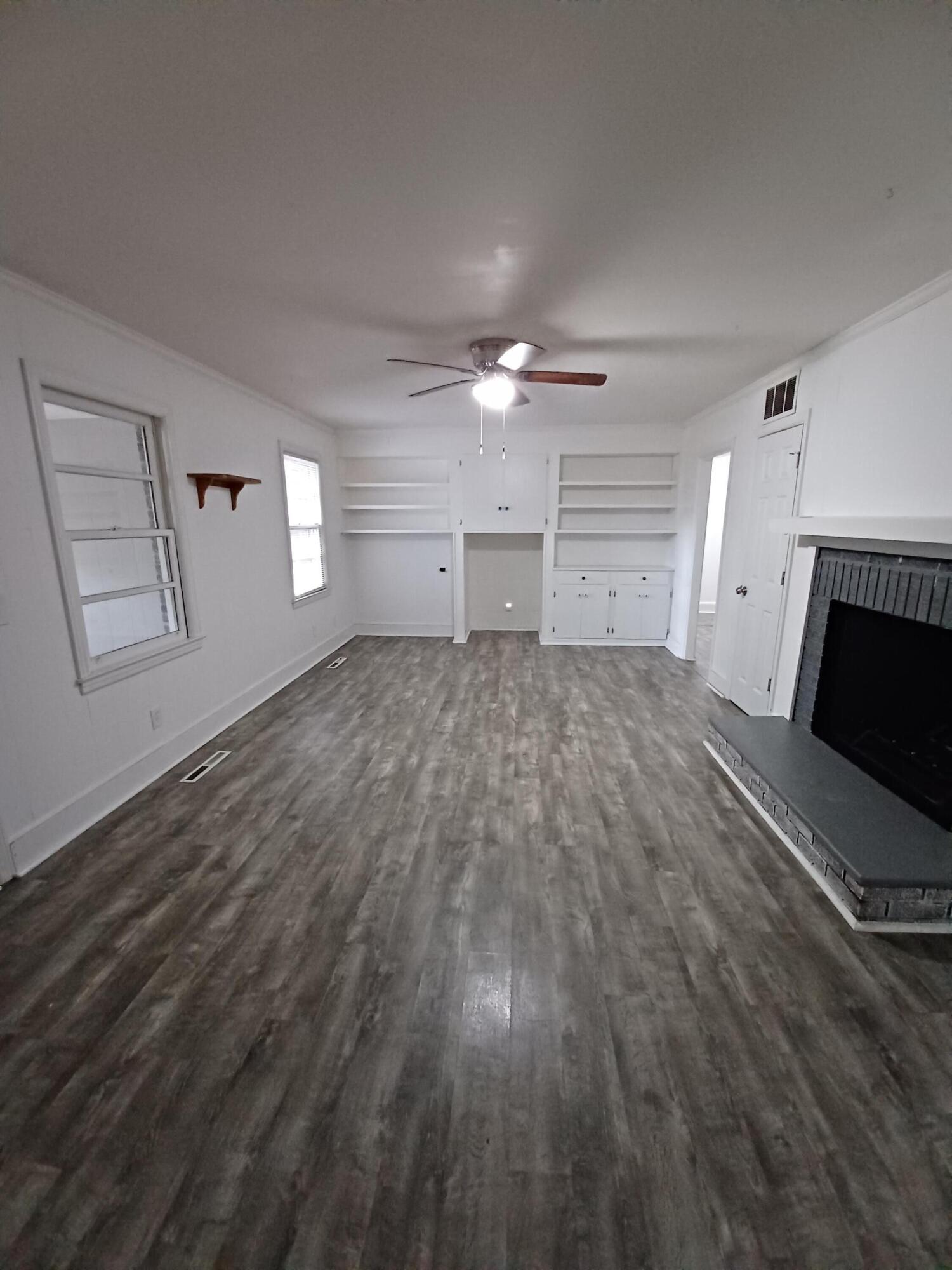 500 Haynes Street Walterboro, SC 29488 - Photo 6 of 46 20260308_135343