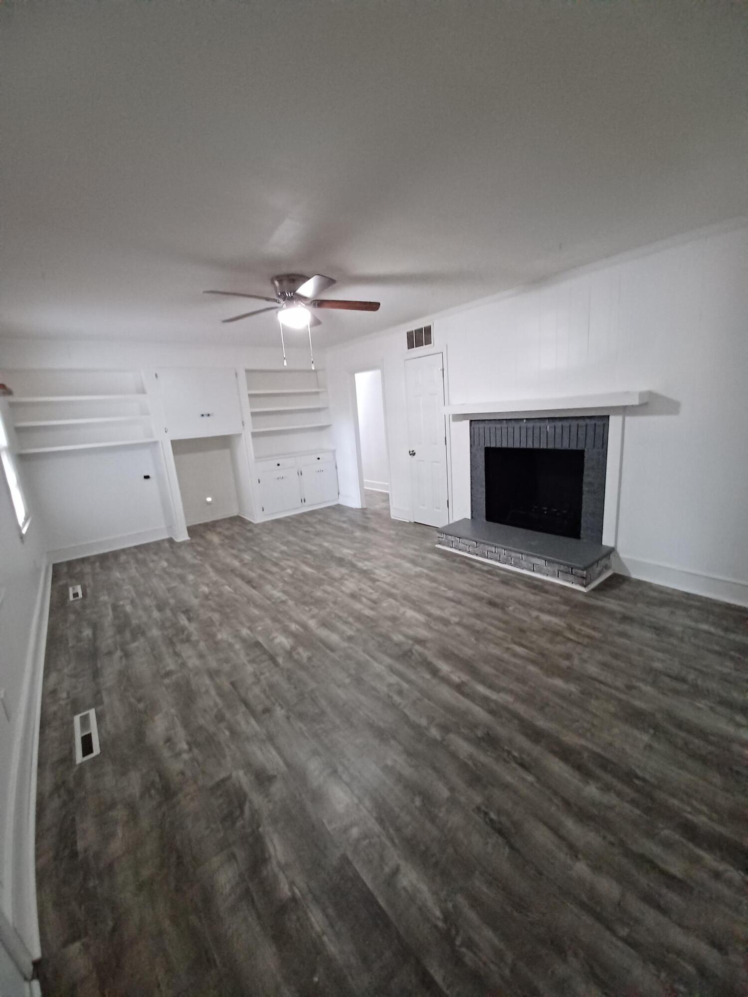 500 Haynes Street Walterboro, SC 29488 - Photo 7 of 46 20260308_135351