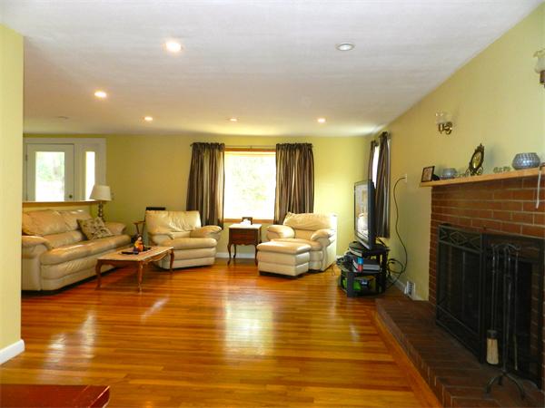 11 Center Hill Road Kingston, MA 02364 - Photo 3 of 23 Gallery Image 3