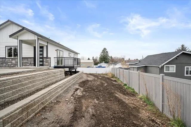 $350,000 | 327 North Bannen Road, Spokane Valley, WA 99216