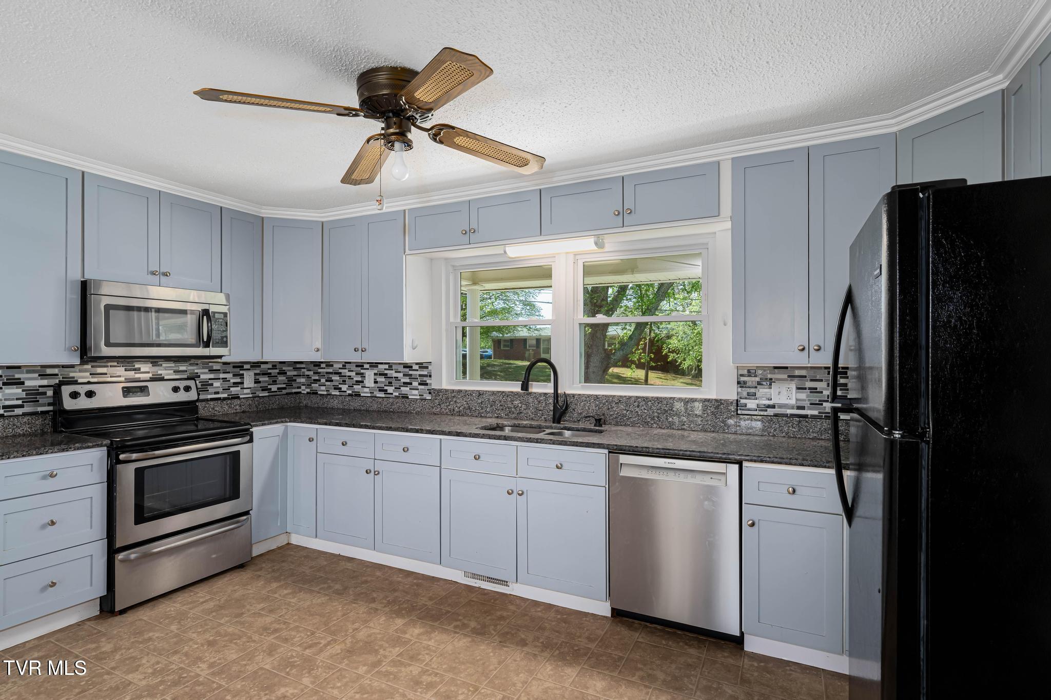 126 Charlem Hills Road Jonesborough, TN 37659 - Photo 11 of 51 126 Charlem Hills Road (29 of 51)