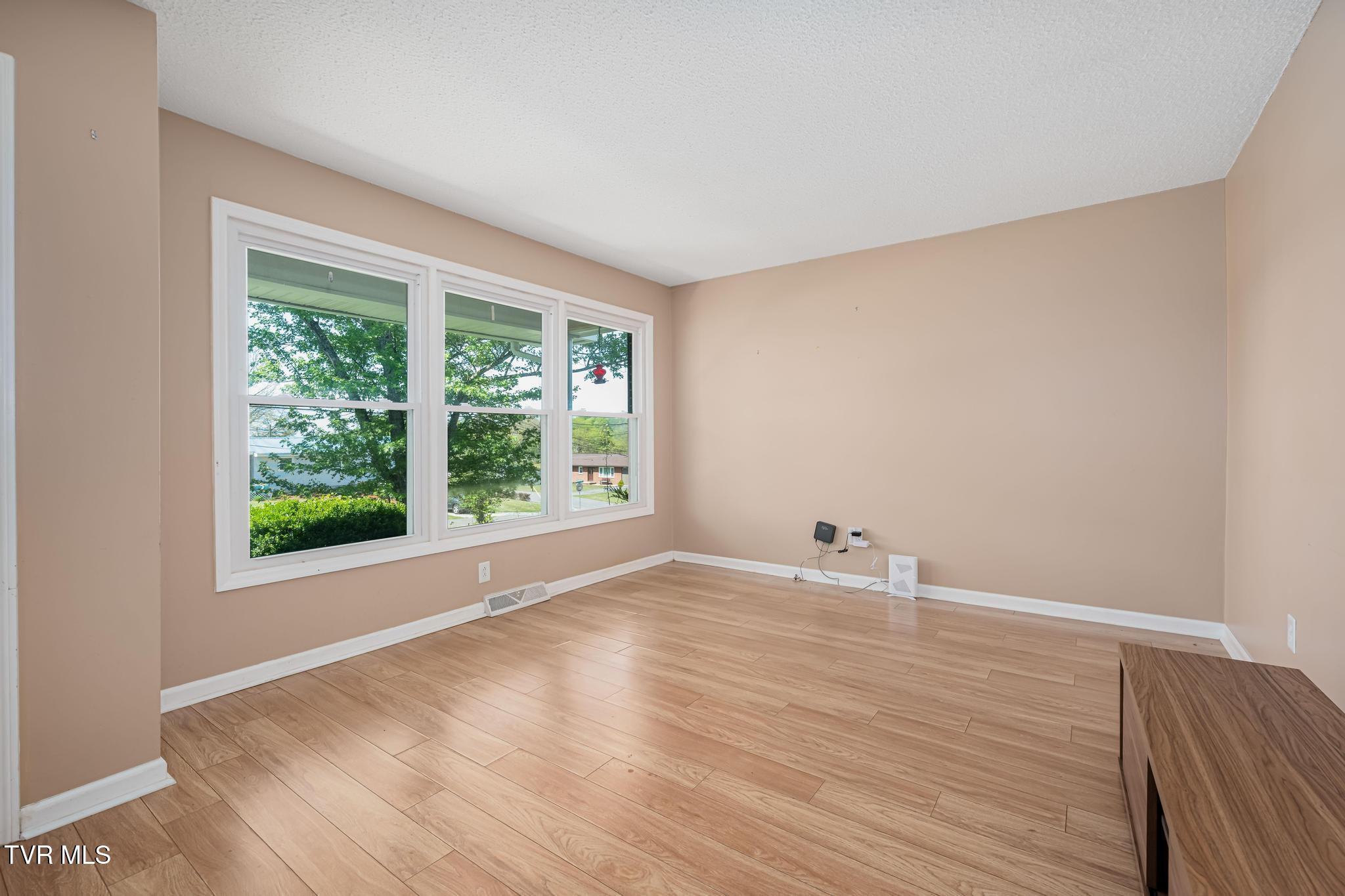 126 Charlem Hills Road Jonesborough, TN 37659 - Photo 6 of 51 126 Charlem Hills Road (24 of 51)