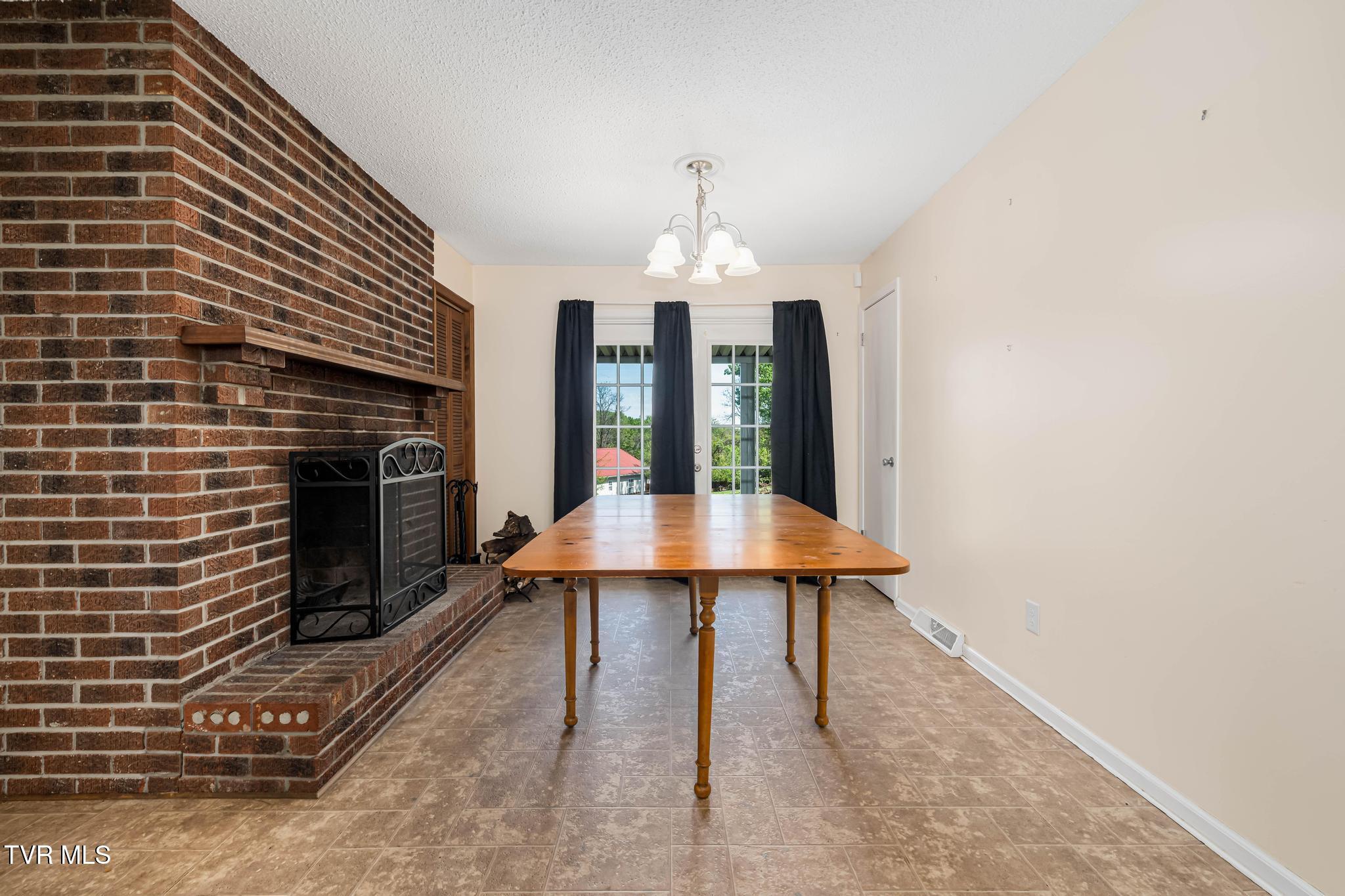 126 Charlem Hills Road Jonesborough, TN 37659 - Photo 8 of 51 126 Charlem Hills Road (27 of 51)