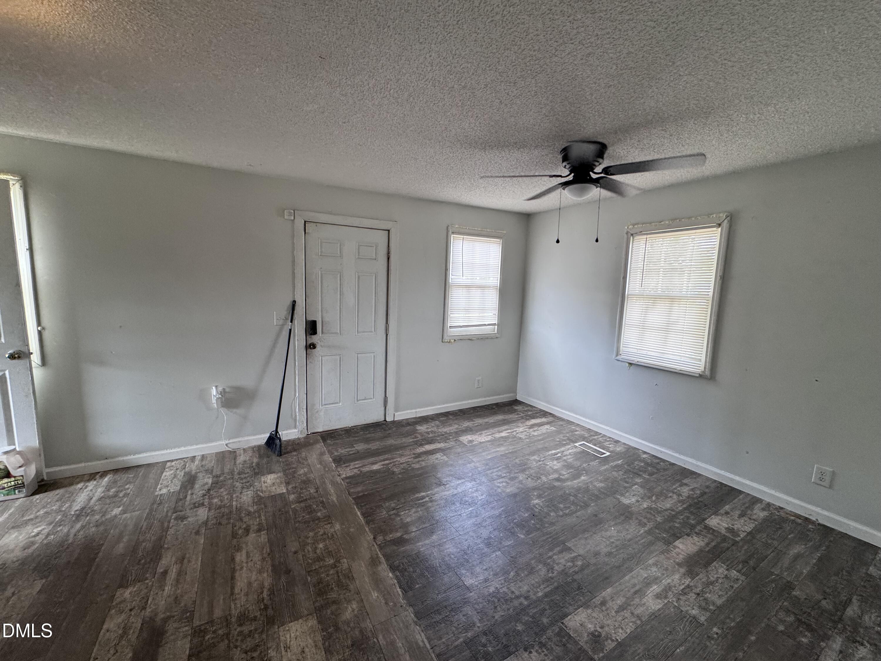 803 Antioch Church Road Dunn, NC 28334 - Photo 5 of 16 IMG_8252