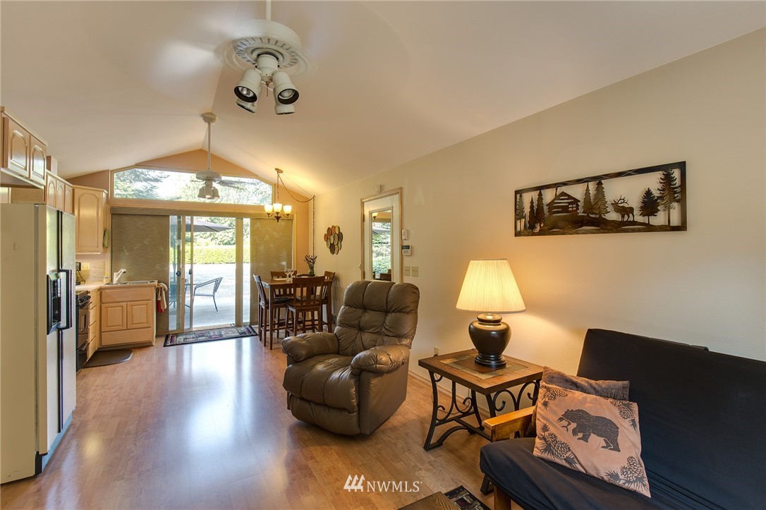 226 Guy Kelly Road Port Angeles, WA 98362 - Photo 24 of 40 a living room with furniture