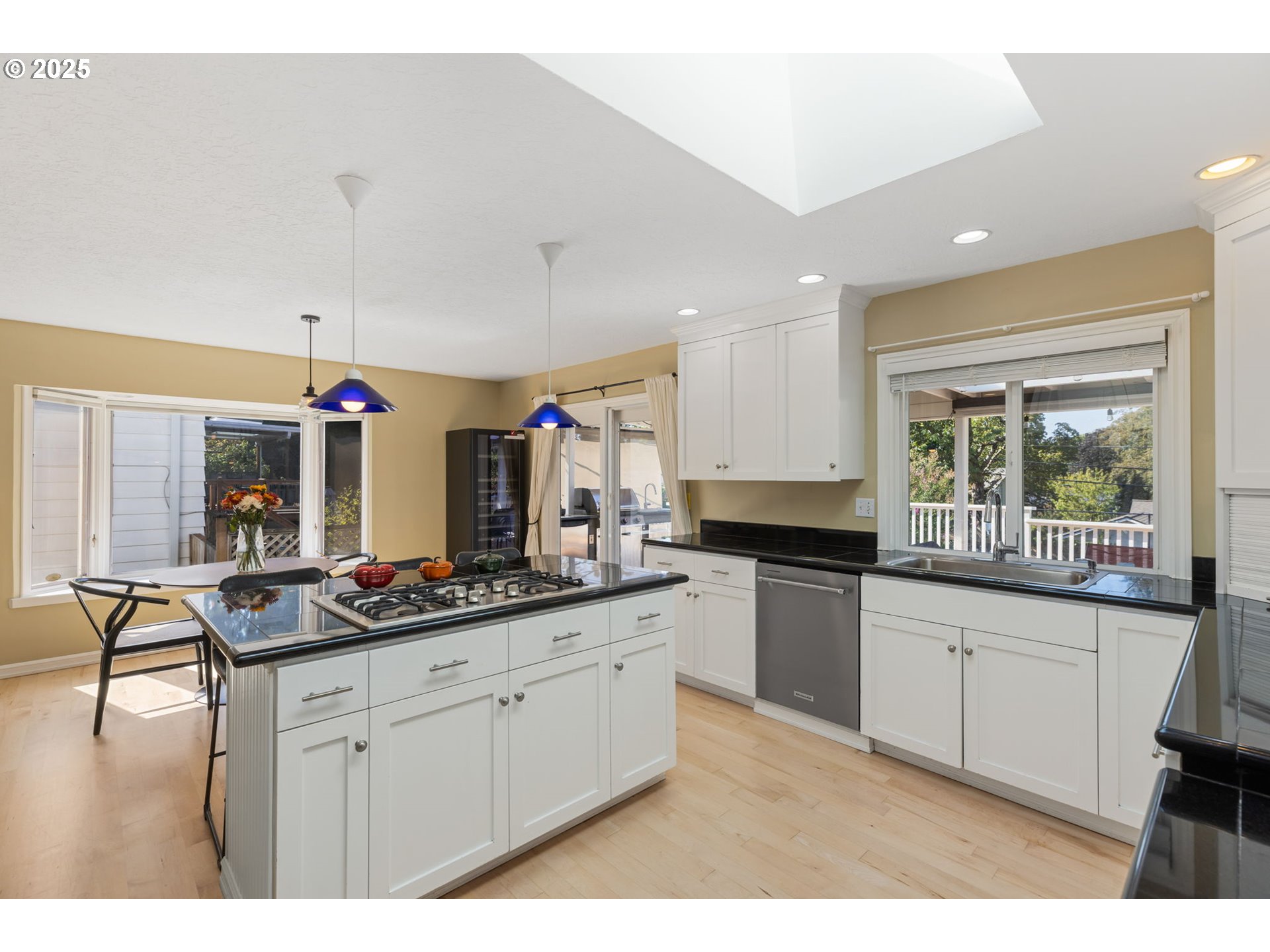 6025 Southwest Spruce Avenue Beaverton, OR 97005 - Photo 11 of 46