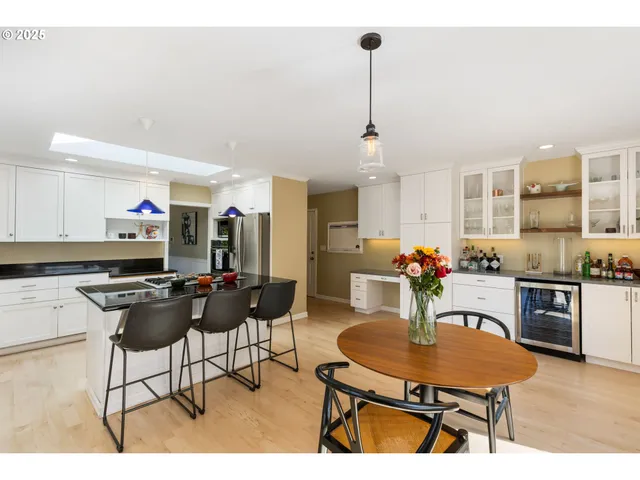 $969,000 | 6025 Southwest Spruce Avenue, Beaverton, OR 97005