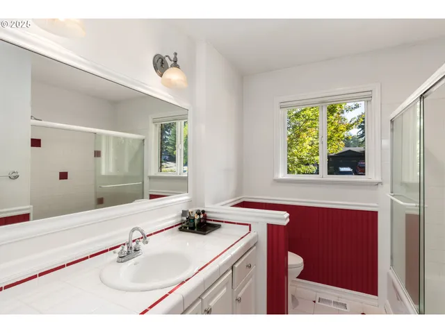 $969,000 | 6025 Southwest Spruce Avenue, Beaverton, OR 97005