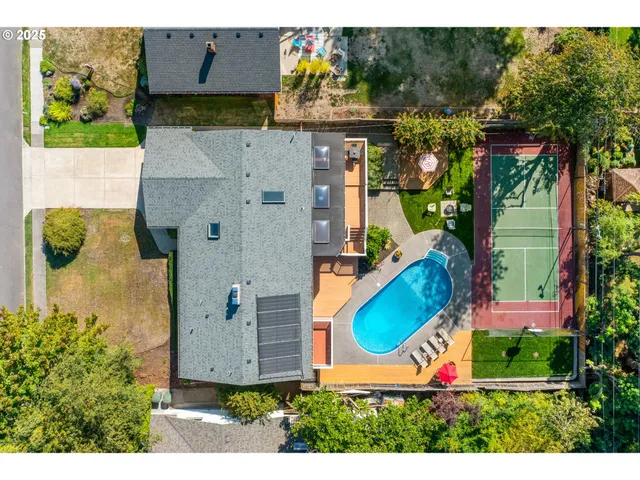 $969,000 | 6025 Southwest Spruce Avenue, Beaverton, OR 97005