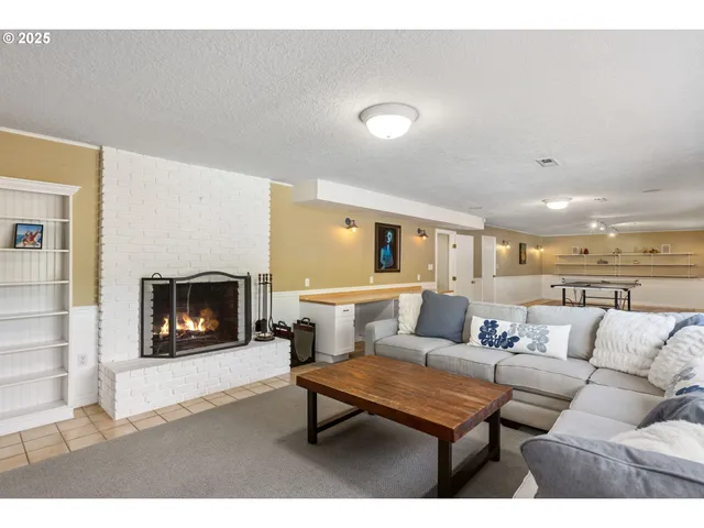 $969,000 | 6025 Southwest Spruce Avenue, Beaverton, OR 97005