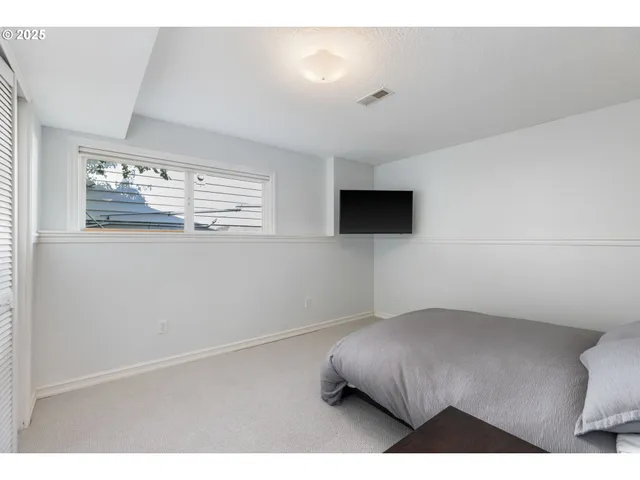 $969,000 | 6025 Southwest Spruce Avenue, Beaverton, OR 97005