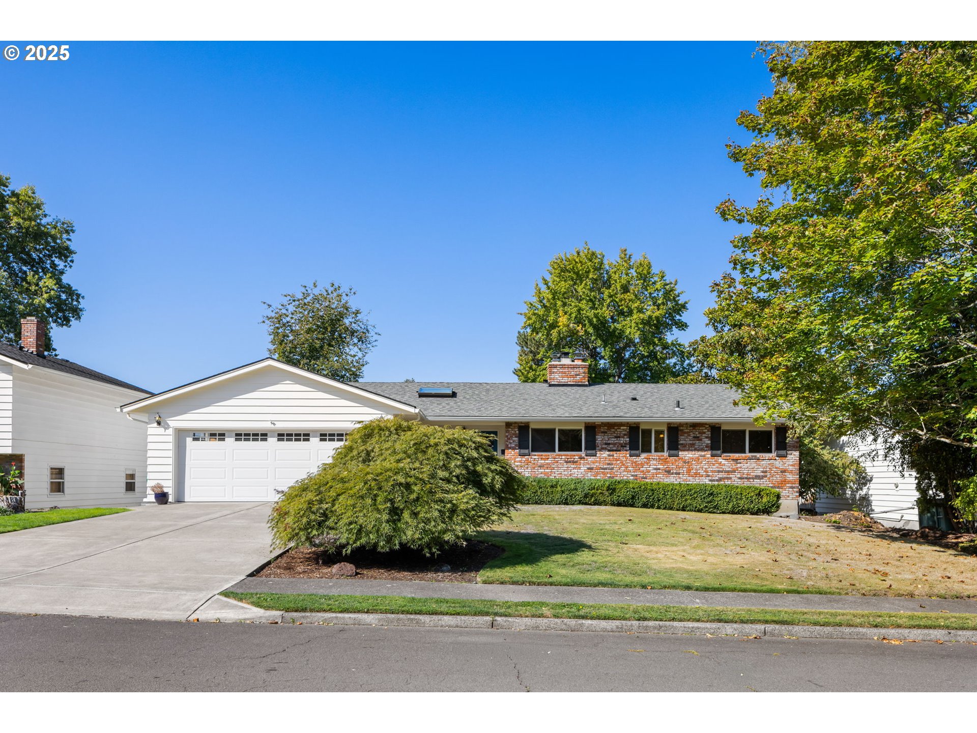 6025 Southwest Spruce Avenue Beaverton, OR 97005 - Photo 3 of 46