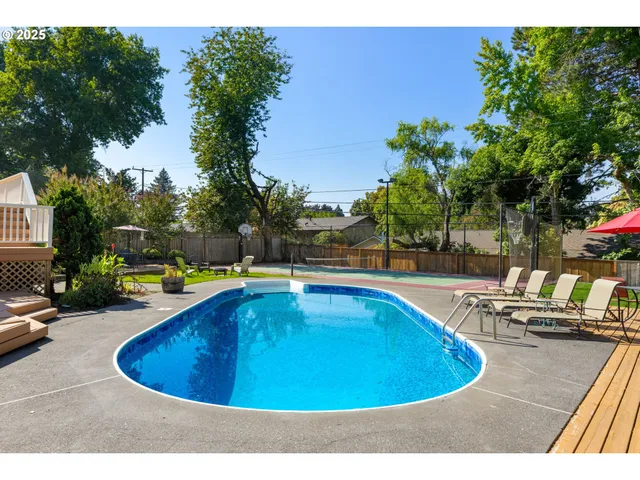 $969,000 | 6025 Southwest Spruce Avenue, Beaverton, OR 97005