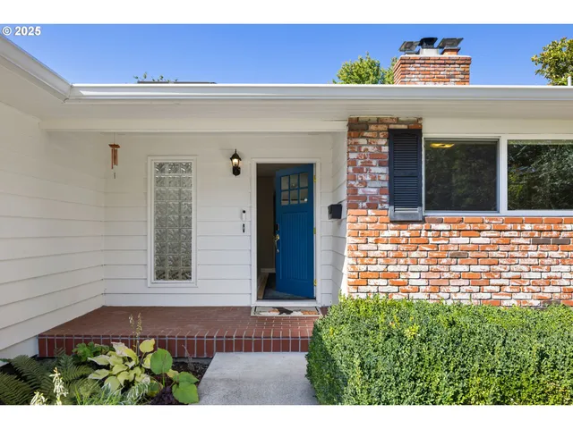 $969,000 | 6025 Southwest Spruce Avenue, Beaverton, OR 97005