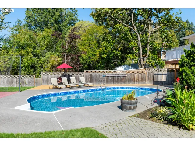 $969,000 | 6025 Southwest Spruce Avenue, Beaverton, OR 97005