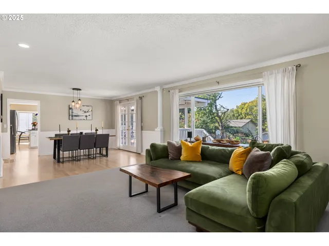 $969,000 | 6025 Southwest Spruce Avenue, Beaverton, OR 97005