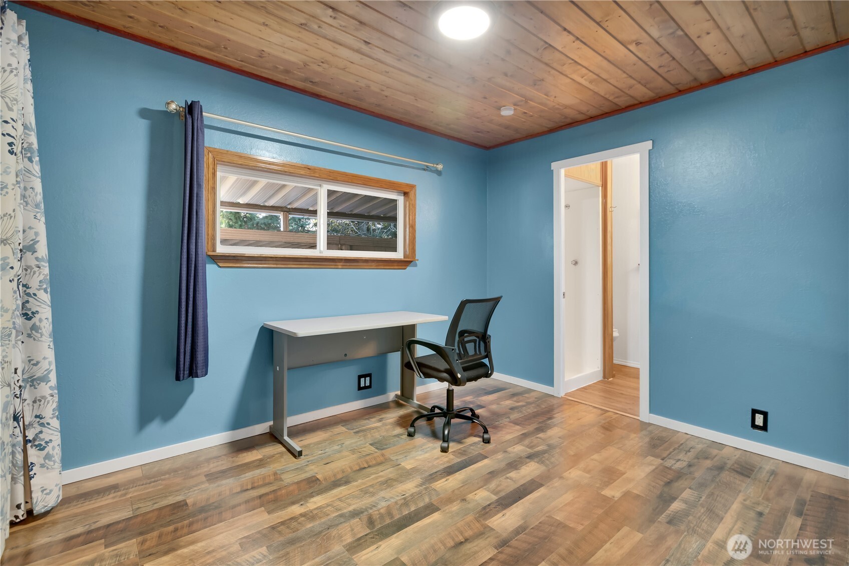 7311 Chambers Creek Road West, Unit 37 University Place, WA 98467 - Photo 19 of 23 a workspace with furniture and a window