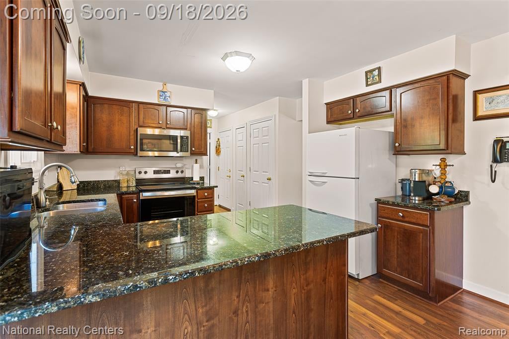 2414 Harrison Avenue Rochester Hills, MI 48307 - Photo 9 of 45 Gallery Image 9