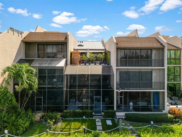 $7,700 | 6124 Paradise Point Drive, Unit 6124, Palmetto Bay, FL 33157