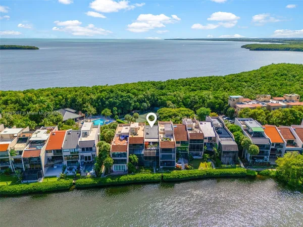 $7,700 | 6124 Paradise Point Drive, Unit 6124, Palmetto Bay, FL 33157