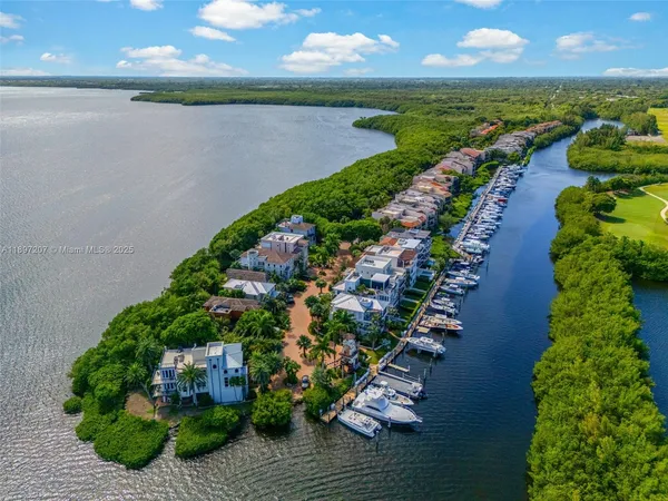 $7,700 | 6124 Paradise Point Drive, Unit 6124, Palmetto Bay, FL 33157