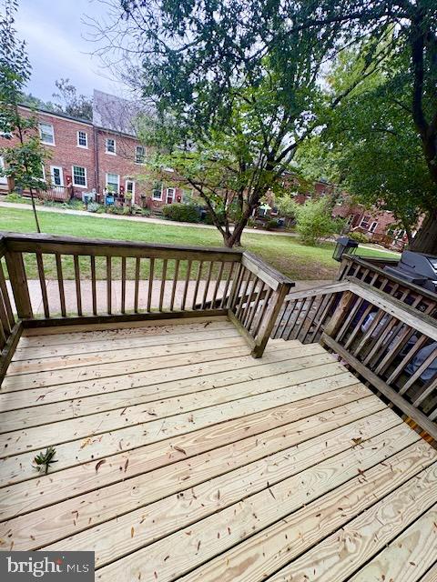 1303 South Barton Street, Unit 204 Arlington, VA 22204 - Photo 9 of 18 a view of a roof deck