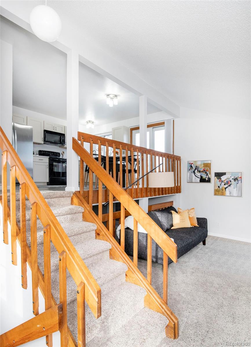 9534 Pendleton Drive Highlands Ranch, CO 80126 - Photo 15 of 38 Gallery Image 15