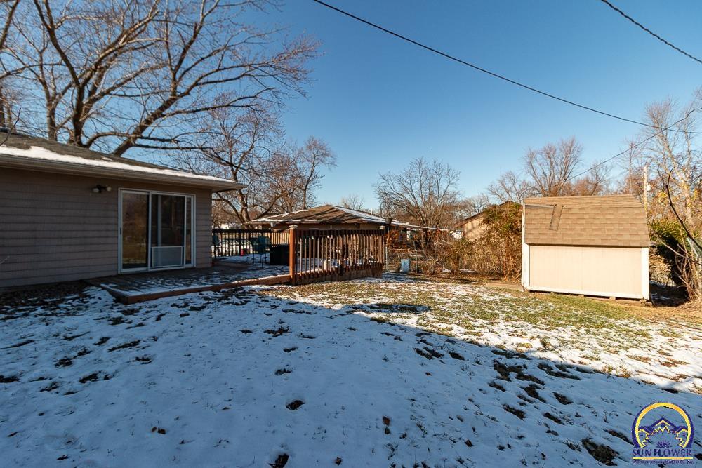 4032 Southwest 34th Street Topeka, KS 66614 - Photo 4 of 28