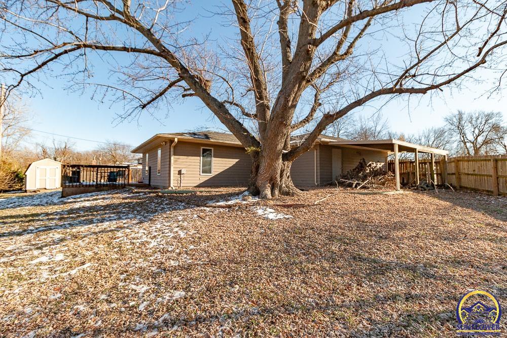 4032 Southwest 34th Street Topeka, KS 66614 - Photo 7 of 28