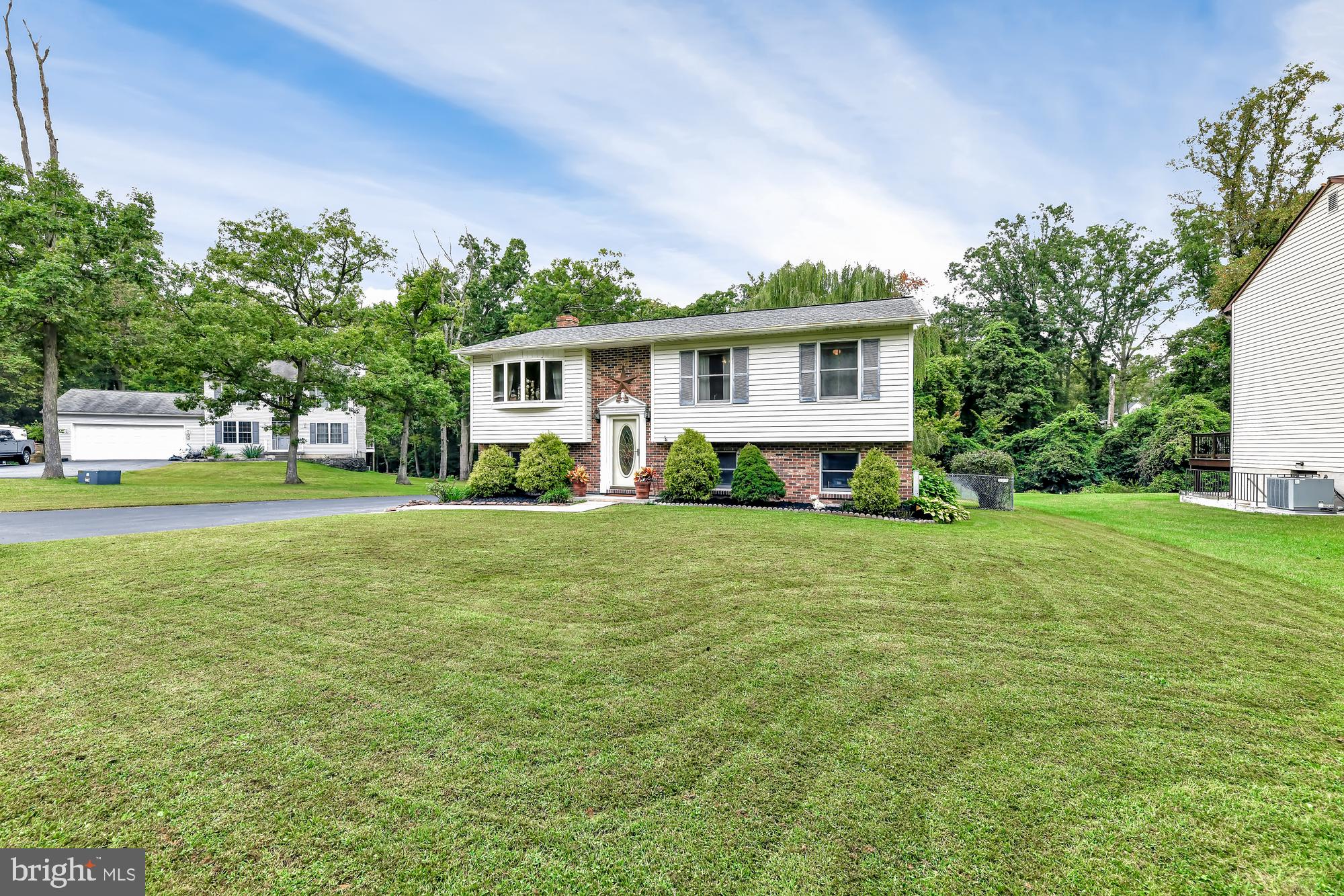 1327 Spring Avenue Baltimore, MD 21237 - Photo 2 of 29