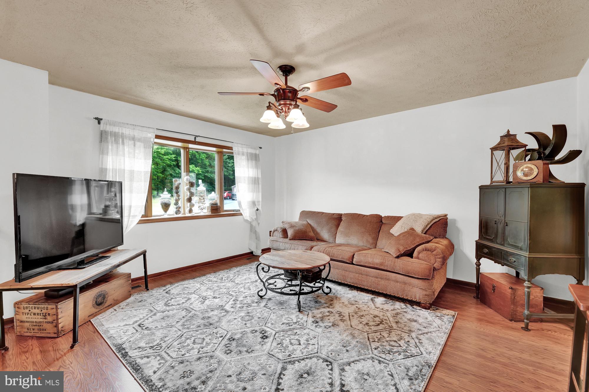 1327 Spring Avenue Baltimore, MD 21237 - Photo 5 of 29