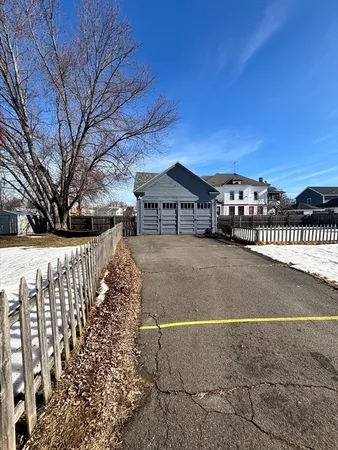 $400,000 | 519 Chicopee Street, Chicopee, MA 01013